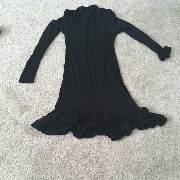 French Connection Dresses & Skirts - Body hugging upper flirty tiered skirt turtleneck